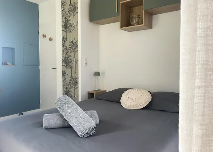 Studio Avec Terrasse Proche De La Mer